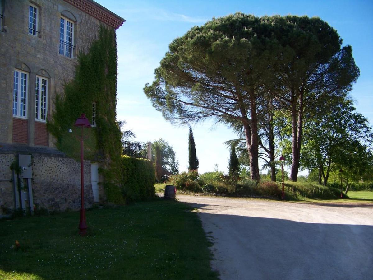 Gîte, jacuzzi&vin au grenier de Madiran Extérieur photo
